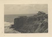 Forte de Santa Maria e habitação na estrada de Santa Maria junto à Praia do Magoito.