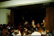 Grupo de teatro da escola Secundária Leal da Câmara, de Rio de Mouro, com a peça "Antes de terminar e depois de começar", de Almada Negreiros.