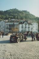 Exposição de carros clássicos do Rally de Inglaterra no largo Rainha Dona Amélia em frente ao Palácio Nacional de Sintra.