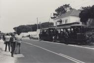 Elétrico de Sintra em direção à praia das Maçãs.