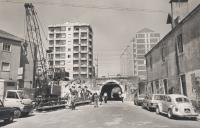 Obras de alargamento do túnel do Cacém sob a linha férrea.