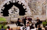 Concerto de Xuan Du / Andrei Ratnikov / Guenrik Elessin, na Quinta da Regaleira, durante o Festival de Música de Sintra.