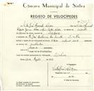 Registo de velocípede de marca F.B.M., com o nº 9233, em nome de Vítor José Azevedo Névoa, morador em Rua José Antunes dos Santos, Sintra.