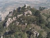 Vista aérea do Castelo dos Mouros em Sintra.