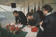 Edite Estrela, Presidente da Câmara Municipal de Sintra, com Dom José da Cruz Policarpo na benção da 1ª pedra da Universidade Católica junto ao Tagus Park.