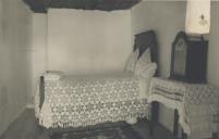 Quarto de uma casa saloia.