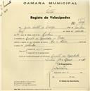 Registo de velocípede com o nº 1515, em nome de Júlia Santos de Araújo, morador em Quinta da Espanhola, Belas.