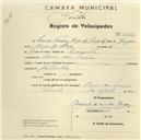 Registo de velocípede com o nº 2674, em nome de Maria Teresa González, moradora em Praia das Maçãs.