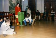 Ação educativa do veterinário da Câmara Municipal de Sintra destinada a crianças sobre como proteger a sua saúde e a dos nossos cães na sala da Nau do palácio Valenças.