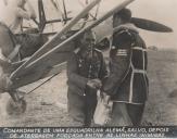 Comandante de uma esquadrilha Alemã, salvo depois de aterragem forçada entre as linhas inimigas durante a II Guerra Mundial.