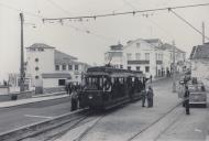 Elétrico de Sintra na Praia das Maçãs. 