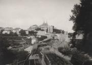 Vista parcial do Vale do Rio do Porto, da Volta do Duche e da vila de Sintra com o Palácio Nacional e o Mercado Municipal.