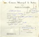 Registo de velocípede de marca Alpino, com o nº 8834, em nome de Vítor José Névoa, morador em Sintra.
