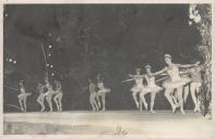 Atuação da companhia de Bailado da Gulbenkian no Parque Municipal de Sintra.