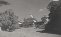 Vista geral do parque de Monserrate com a fachada principal do Palácio.