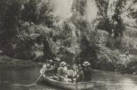 Passeio de barco no Rio da Várzea de Colares.