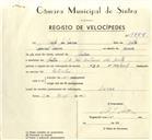 Registo de velocípede de marca FBM, com o nº 9888, em nome de Vítor José Névoa, morador em Rua José Antunes dos Santos, Sintra.