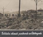 Soldados Alemães avançando em Estalinegrado durante a II Guerra Mundial.