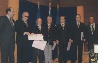 Condecoração com a medalha do Concelho de várias personalidades, entre elas o Presidente da Câmara Municipal de Sintra, Fernando Tavares de Carvalho.