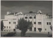 Fachada principal do Cine Teatro Carlos Manuel.