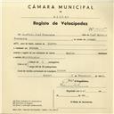 Registo de velocípede de marca Aprilia, com o nº 4015, em nome de Porfirio José Fernandes, morador em Sintra.