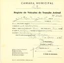 Registo de um veiculo de duas rodas tirado por um animal de espécie cavalar destinado a transporte de mercadorias em nome de João Teotónio Pereira Júnior, Ldª., sediada em Almoçageme. 