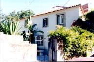 Casas na aldeia do Penedo, Colares.