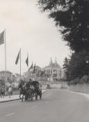 Trem na Volta do Duche com vista para o Palácio Nacional de Sintra.