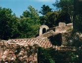 Telhados do Convento de Santa Cruz da Serra, vulgarmente conhecido por Convento dos Capuchos.
