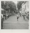 Atletas durante a prova "1ª légua Popular de Sintra" a passar no largo da República em Sintra.