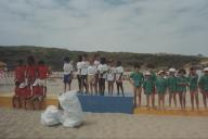 Jogos de limpeza na Praia das Maçãs.