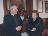 Herculano Pombo, vereador da Câmara Municipal de Sintra, aquando da entrega de uma medalha a Maria Barroso.