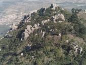 Vista aérea do Castelo dos Mouros em Sintra.