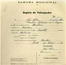Registo de velocípede de marca Oriental, com o nº 165, em nome de João Alves, morador em Morelena.