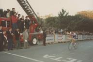 Comendador João Justino, presidente da Câmara Municipal de Sintra, vereador Rui Silva e presidente da Associação de ciclismo de Lisboa, assistindo ao II grande prémio de ciclismo de Lisboa, na Volta do Duche.