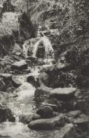 Cascata no parque de Monserrate.