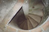 Escada em caracol na Quinta de Nossa Senhora do Monte do Carmo, também conhecida como quinta da Fidalga, na Agualva.