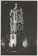 Iluminação da Torre do Relógio, durante as festas de Nossa Senhora do Cabo Espichel, na freguesia de São Martinho.