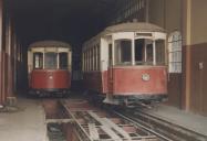 Elétricos parados na oficina da Ribeira de Sintra.