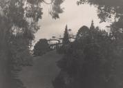 Vista geral do parque de Monserrate com a fachada principal do Palácio.