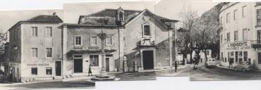 Largo Dr. Gregório de Almeida com a Igreja da Misericórdia de Sintra, o Pelourinho da vila, a confeitaria e leitaria "A Previdente", as bombas de combustível e a casa dos Limoeiros.