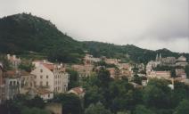 Vista parcial da Vila de Sintra com os edifícios da Rua Dr. Alfredo Costa. 