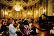 Público a assistir ao Concurso Internacional de Piano Vendôme, Recital de Finalistas, no Palácio Nacional de Queluz, sala da música, durante o Festival de Música de Sintra.