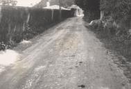 Troço de estrada entre a Quinta do relógio e a Quinta dos Castanhais em Sintra antes das obras de reparação.