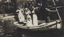 Passeio de barco no Rio da Várzea de Colares durante os festejos de Nossa Senhora do Cabo Espichel.