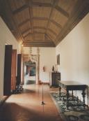 Sala de passagem para a Sala dos Brasões do Palácio Nacional de Sintra.