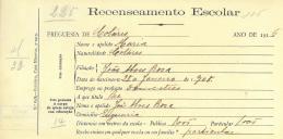 Recenseamento escolar de Maria Rosa, filha de João Alves Rosa, moradora na Eugaria.