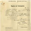 Registo de velocípede de marca F.R.S., com o nº 493, em nome de Artur Caetano, morador em Massamá.