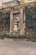 Busto em bronze do Dr. Carlos França na Vila de Sintra.