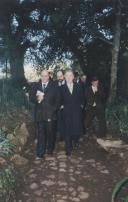 Comitiva que participou na inauguração das Quimeras na entrada do Palácio de Monserrate, com a presença do Presidente da Republica Dr. Jorge Sampaio, Presidente da Câmara Municipal de Sintra, Dr. Fernando Seara.